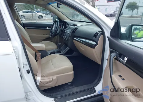 2013 Kia Sorento Lx z USA, uszkodzony, nr VIN 5XYKT3A68DG386414